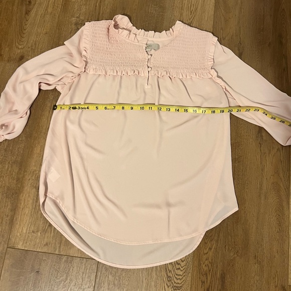 LOFT Blush Ruffled Blouse - Picture 5 of 8